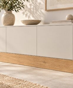 Möbelsockel nach Maß in Eicheoptik als Sockel unter einem modernen Sideboard